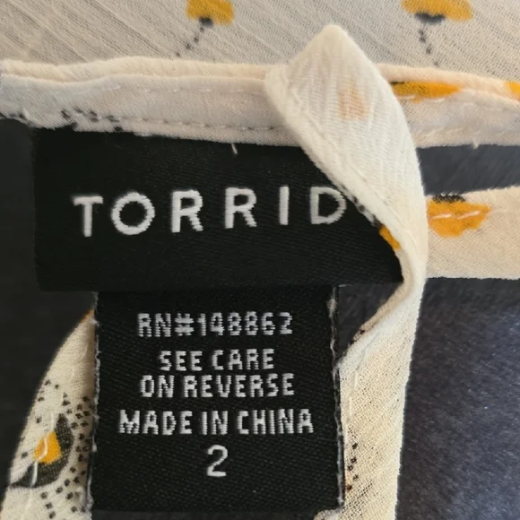 Torrid Cream Floral Blouse - Picture 2 of 4